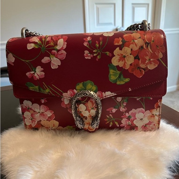 Gucci Medium Blooms Dionysus Shoulder Bag - Picture 12 of 15